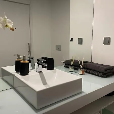 Magic Home, Everything Need. アパート フンシャル